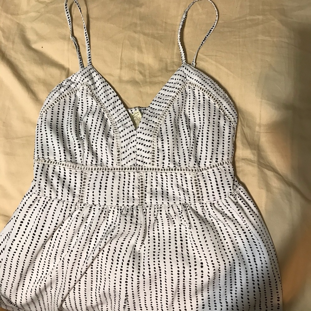 💕 Black and white women’s romper